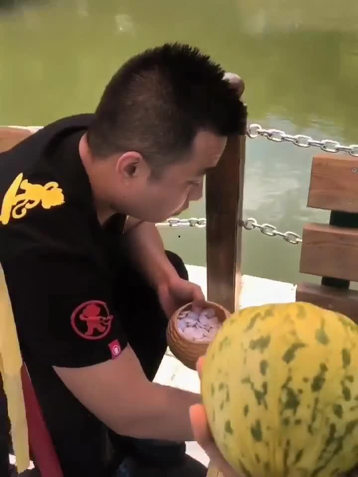 學會吃瓜的視頻,揭秘娛樂圈幕后真相的趣味指南