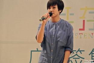 香港明星何韻詩圖片,光影中的香港音樂女神