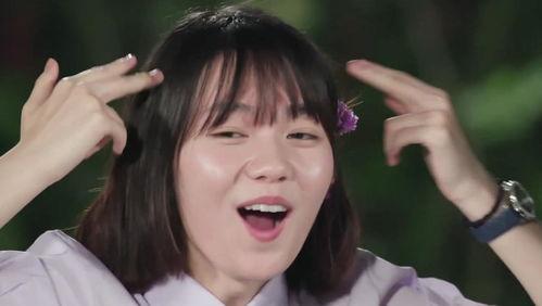 抱著女人吃瓜表情包,笑料橫生表情包來襲！